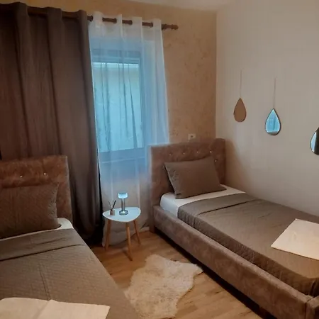 The Guest 2 Bedrooms Lägenhet