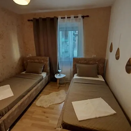 Lägenhet The Guest 2 Bedrooms Fier